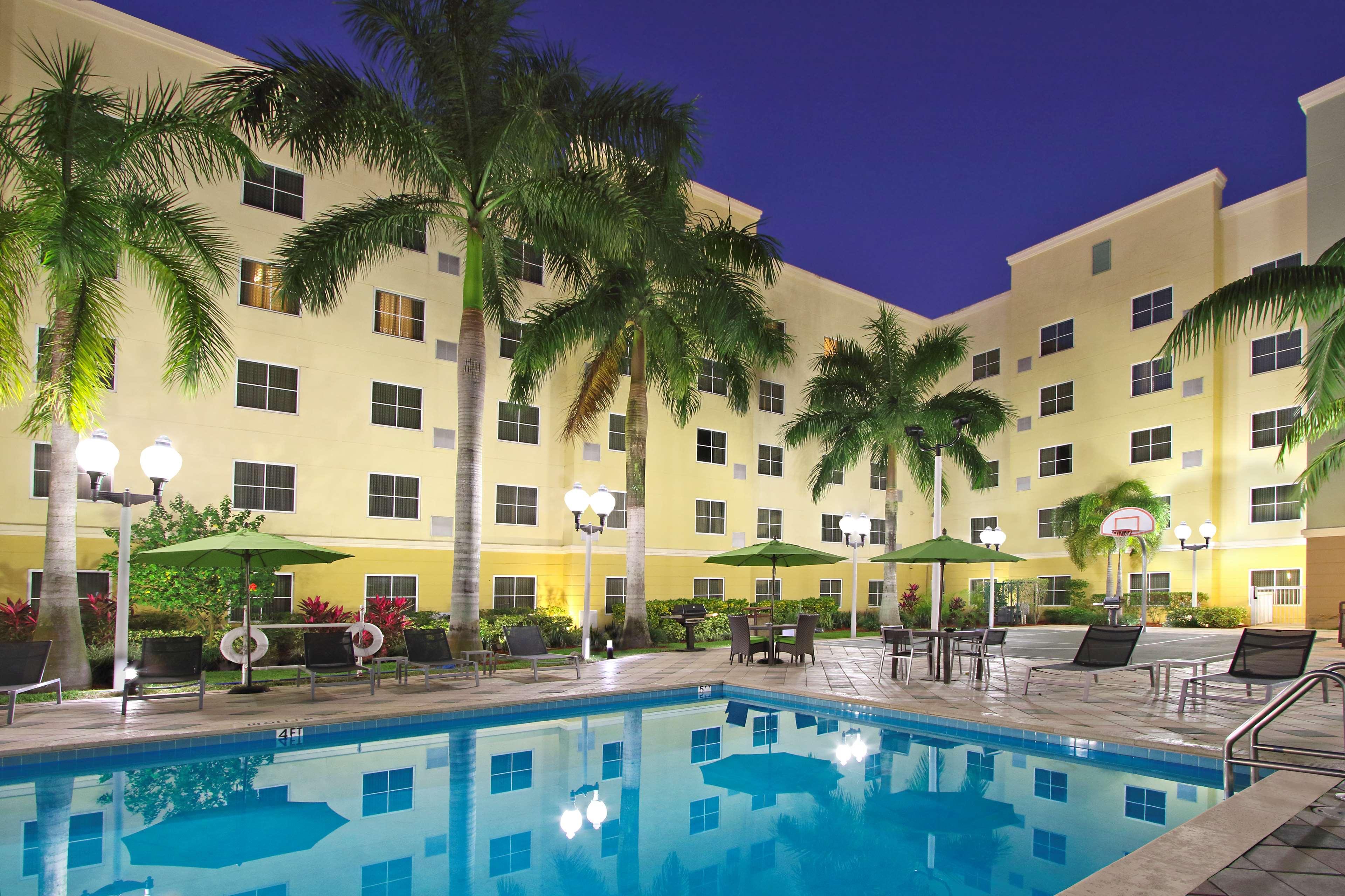 Homewood Suites By Hilton Miami - Airport West Miami Springs Екстер'єр фото